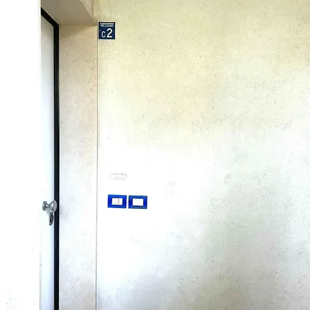 In 54670 公寓